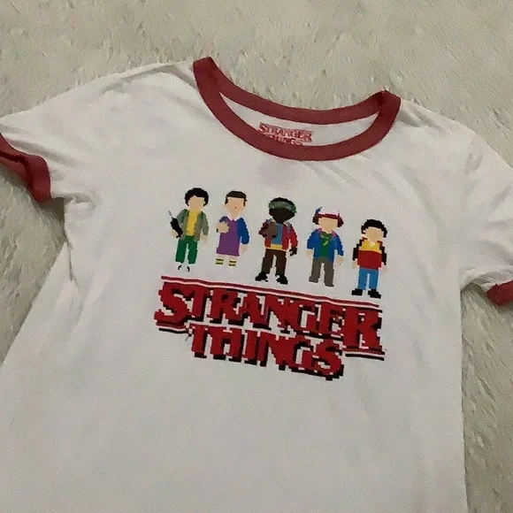 Stranger things women’s white cartoon t shirt size xl - Picture 2 of 5